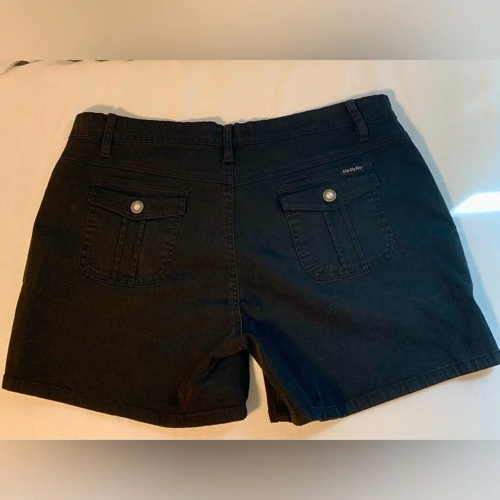C’est Toi Black shorts size 3 XL